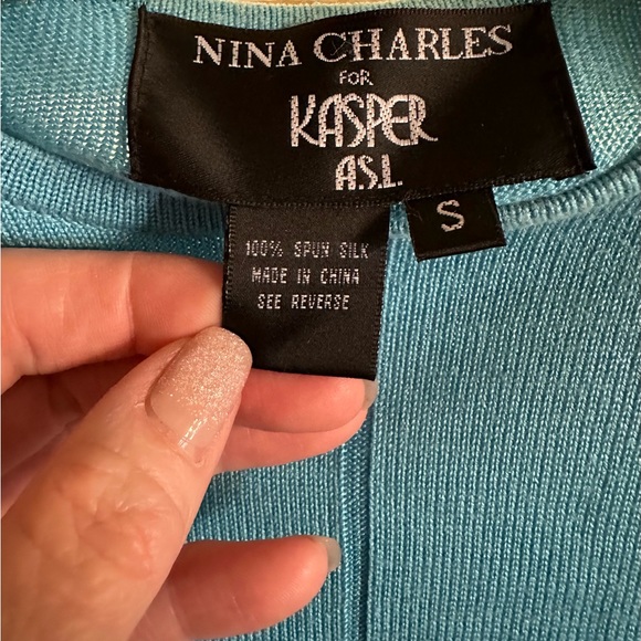 Nina Charles for Kasper Silk Knit Short Sleeve Sweater Tee Size Small - Picture 2 of 3